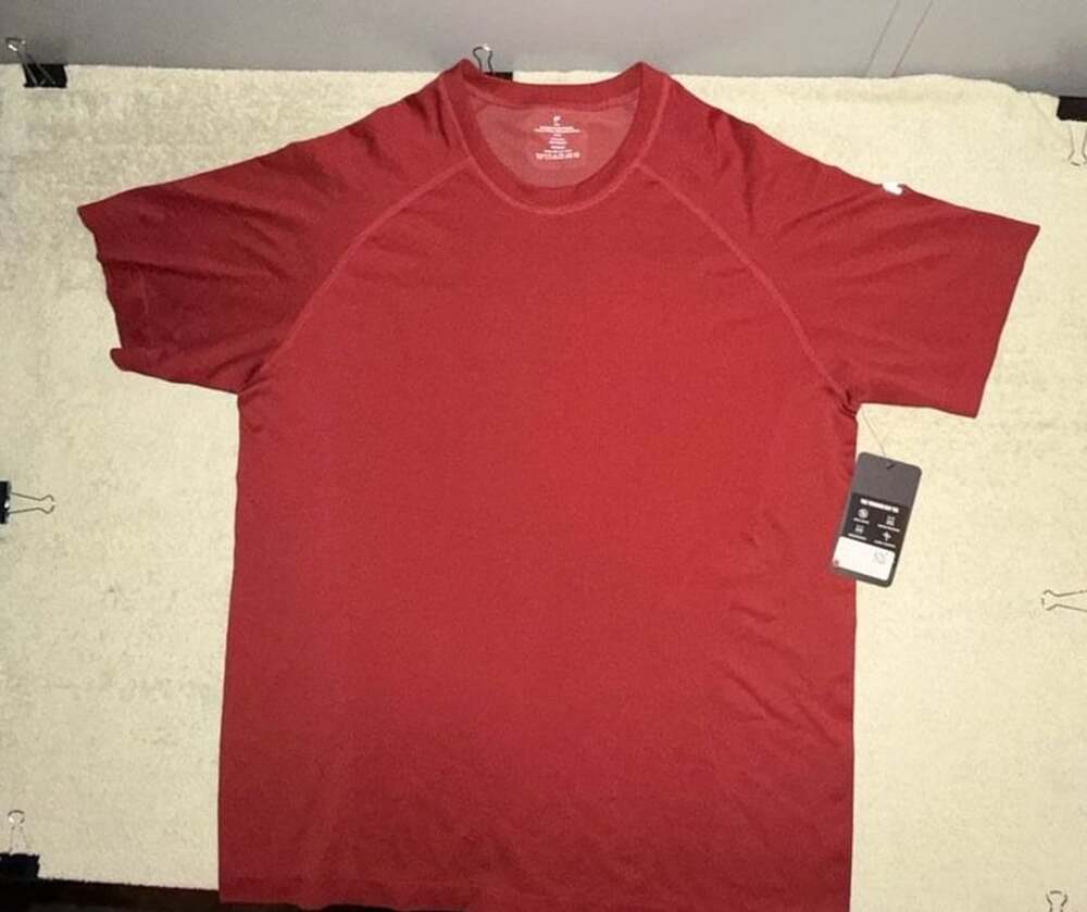 NWT Fabletics The Training Day Tee Size XL Red Workout T-Shirt